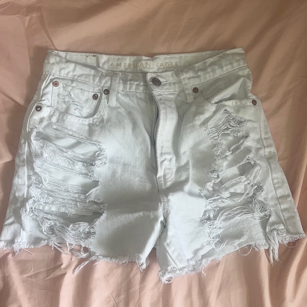 white distressed jean shorts